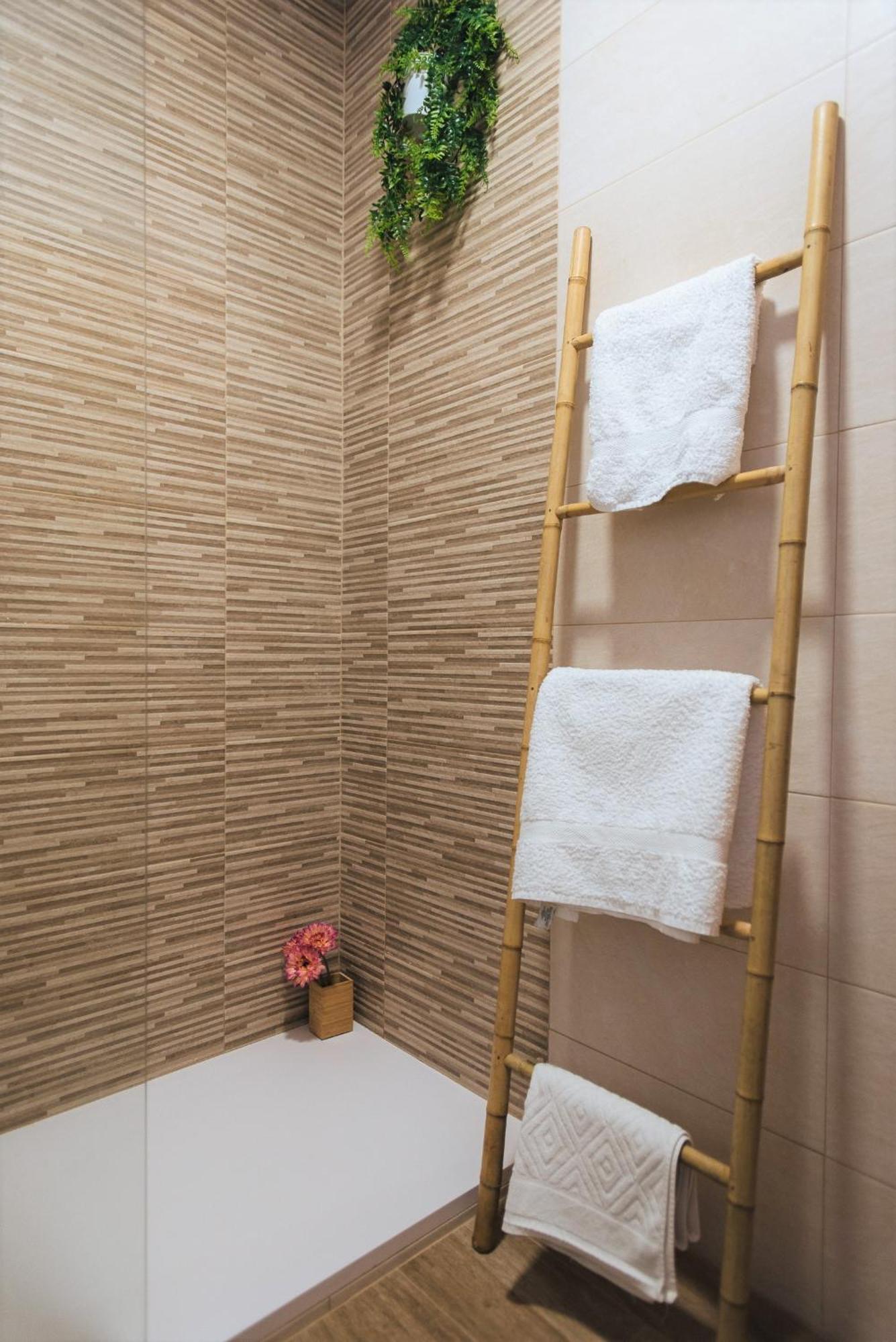 Hostly Orfila 3A-3B Exclusive Penthouse-Center-Fibre-Parking Optional Apartment Sevilla Bagian luar foto